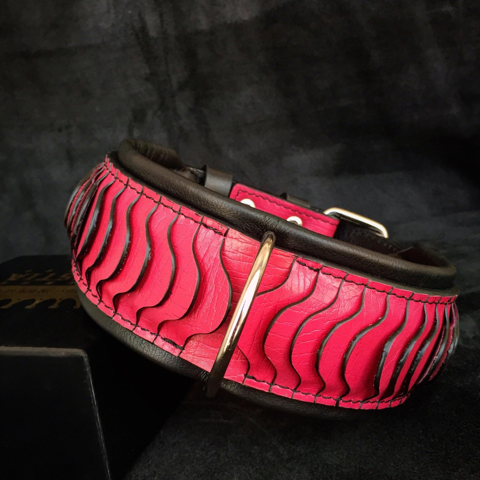 Spine Leather Collar for Large Dogs