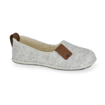 Handmade Toku Felt Slippers – Warmth & Sustainable Luxury by Omaking at brixbailey.com