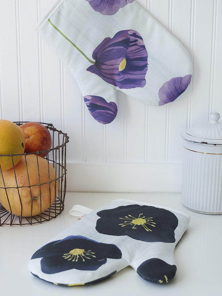 Purple Poppies on Snow Oven Mitt