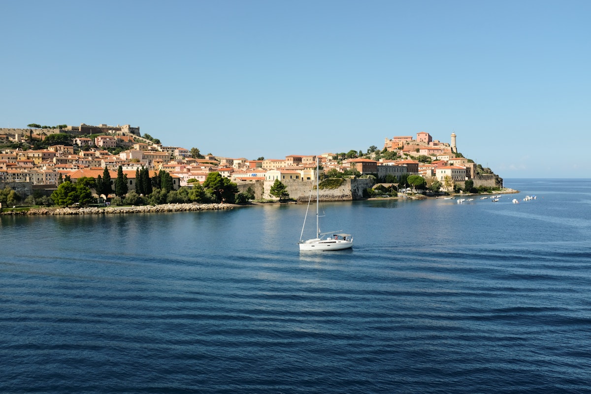 Sailing the Seas Volume 2