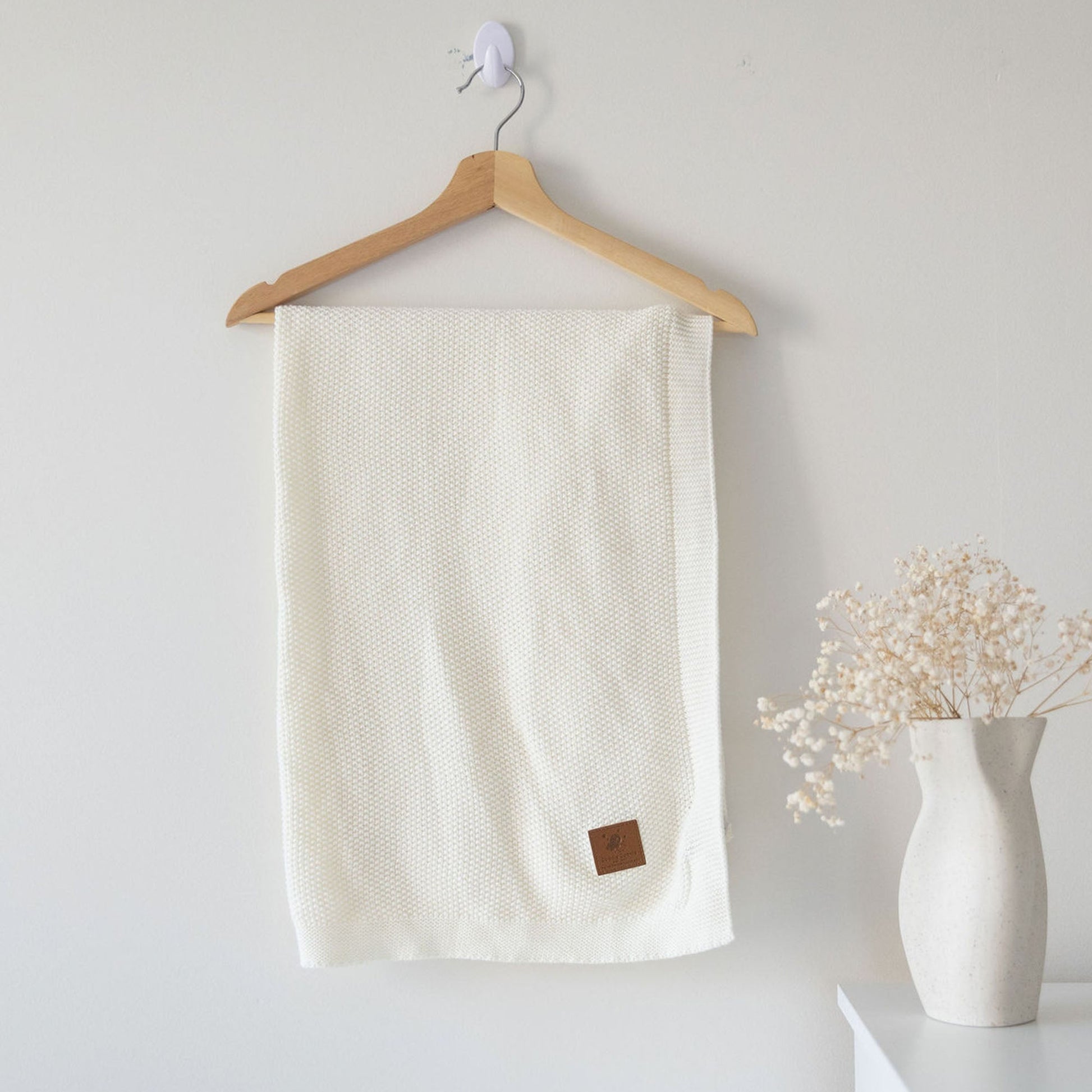 Deluxe Ivory Knit Blanket