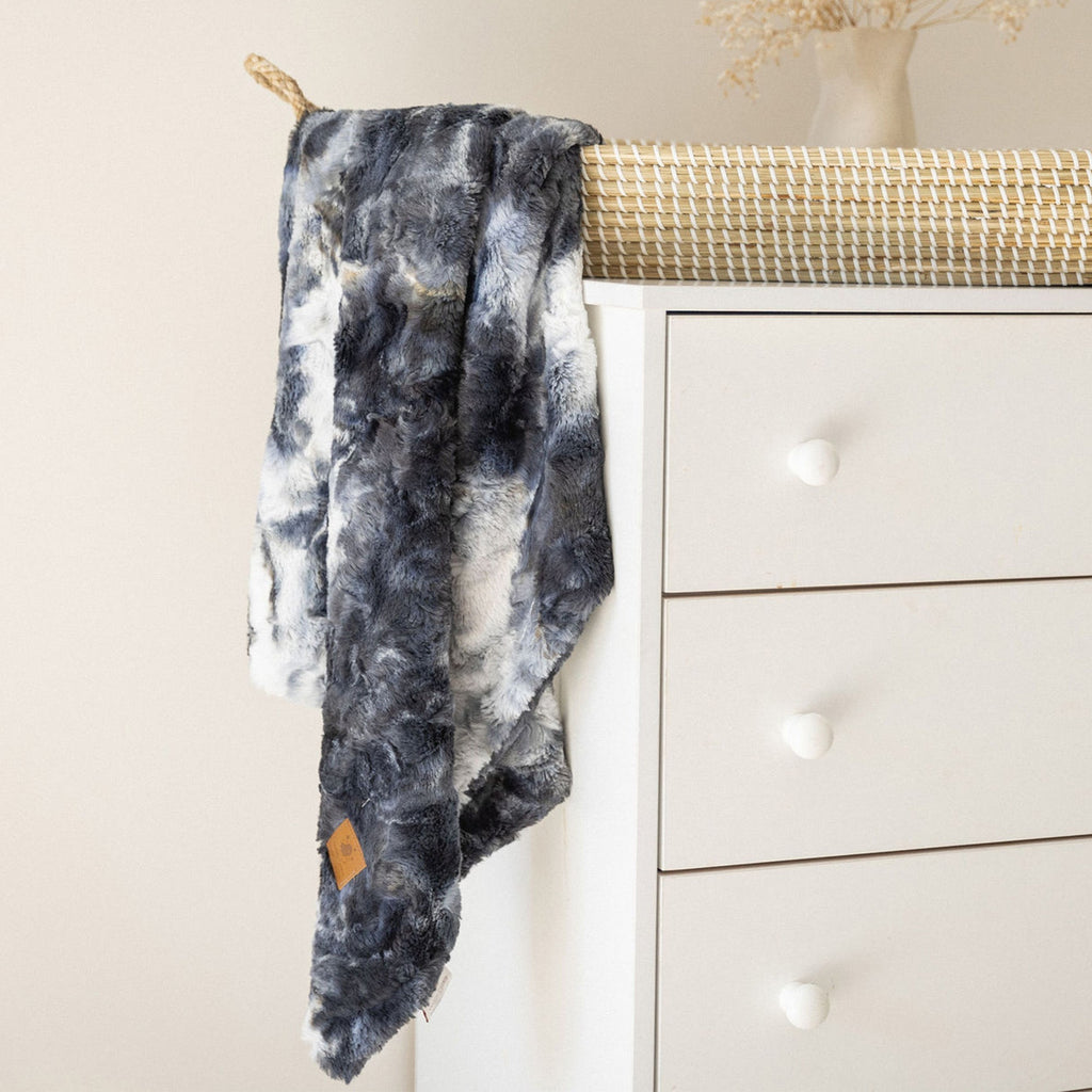 Ultra-Plush Black Tie Dye Fur Blanket