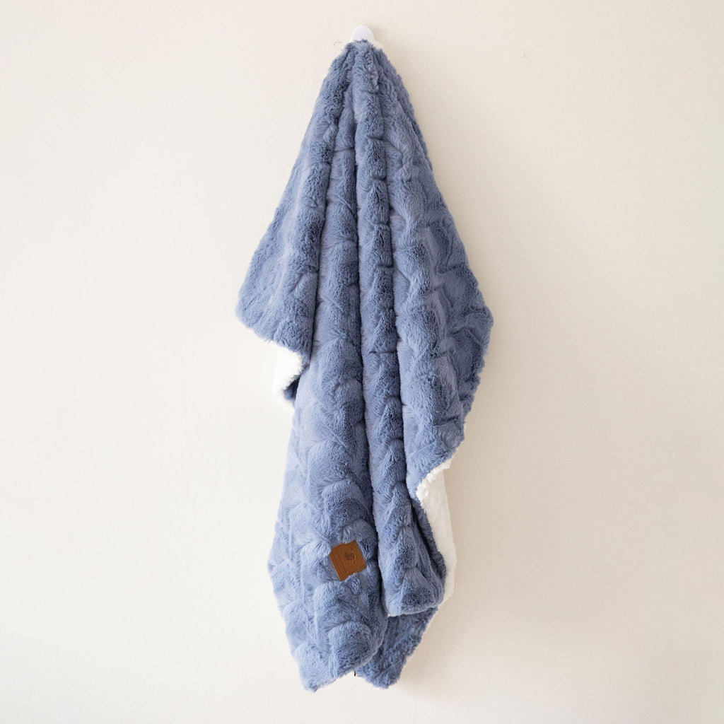 Super Cozy Blue Zig-Zag Fur Blanket
