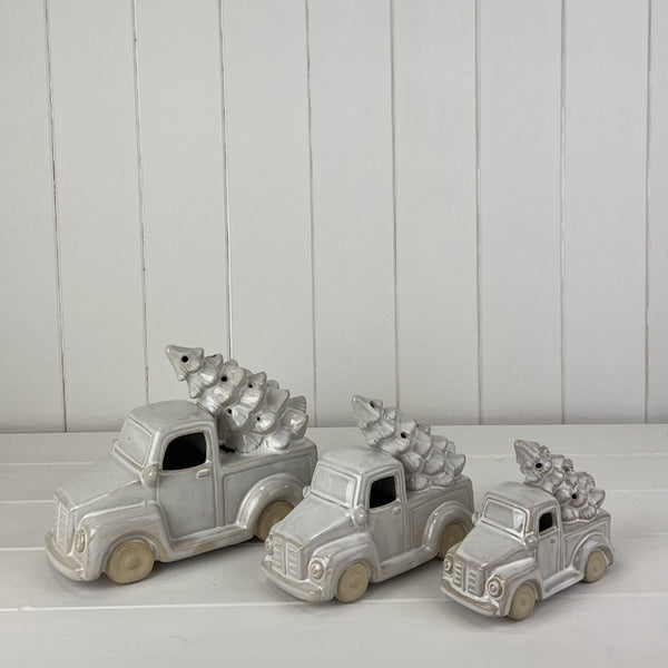 Glazed Ceramic Car Carrying Christmas Tree Ornament with Textured Detail and LED