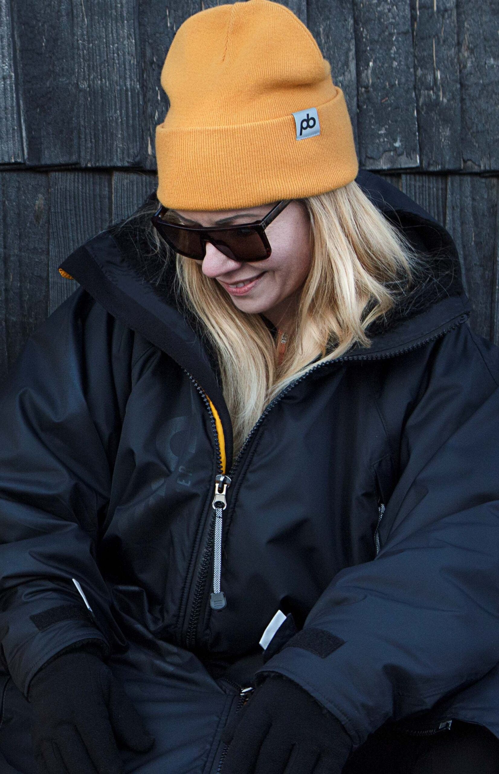 Paul Nordic Changing Robe - Black