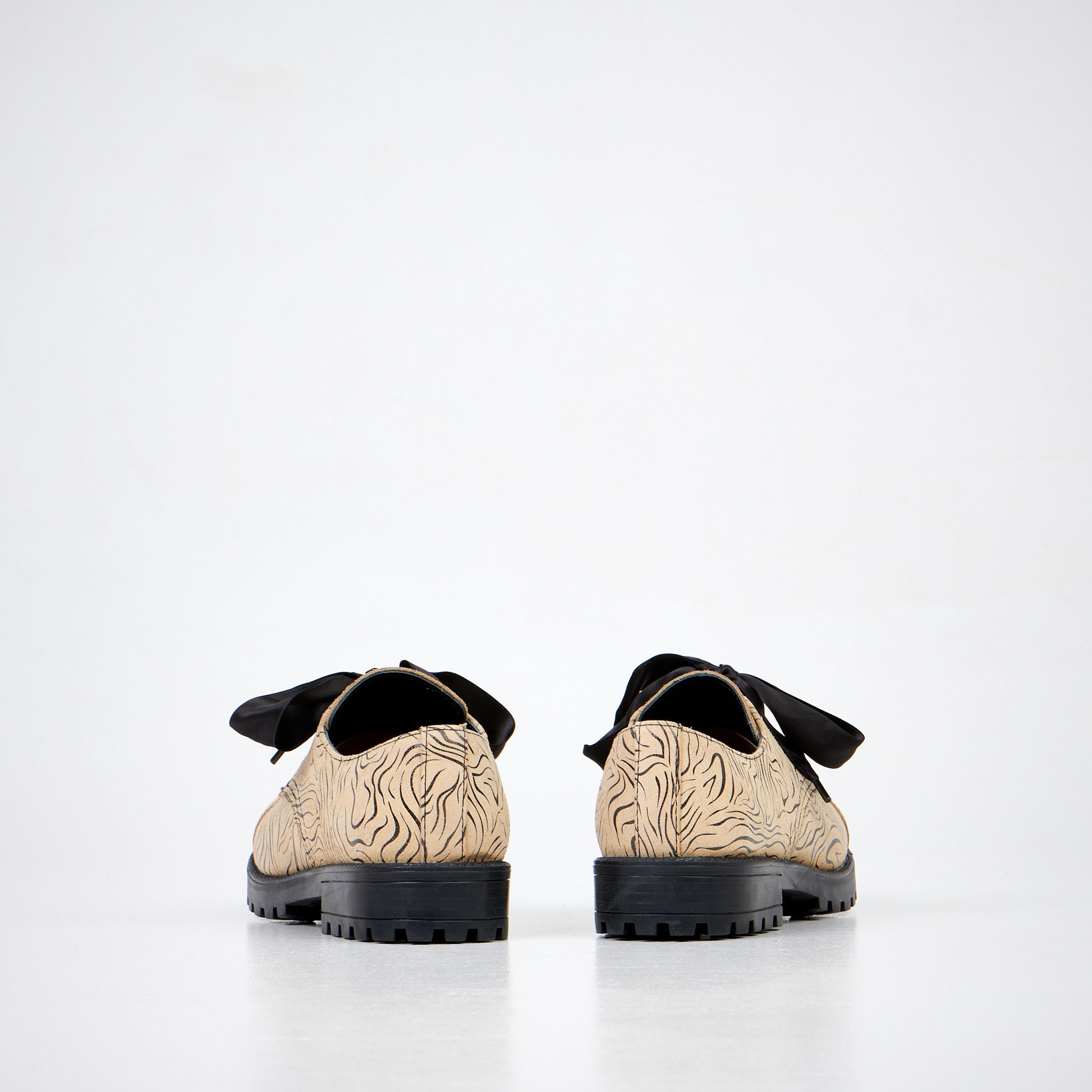 Widgets Unisex Leather Shoes – Durable & Stylish Craftsmanship by Samelin at www.brixbailey.com