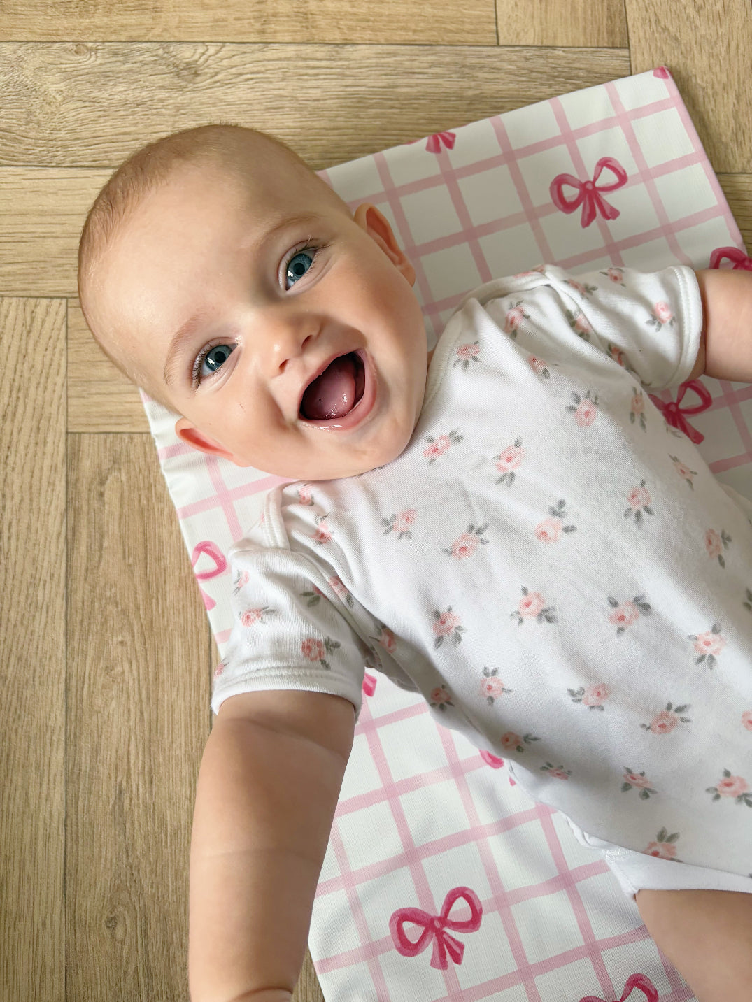 Travel Changing Mat - Pink Bows