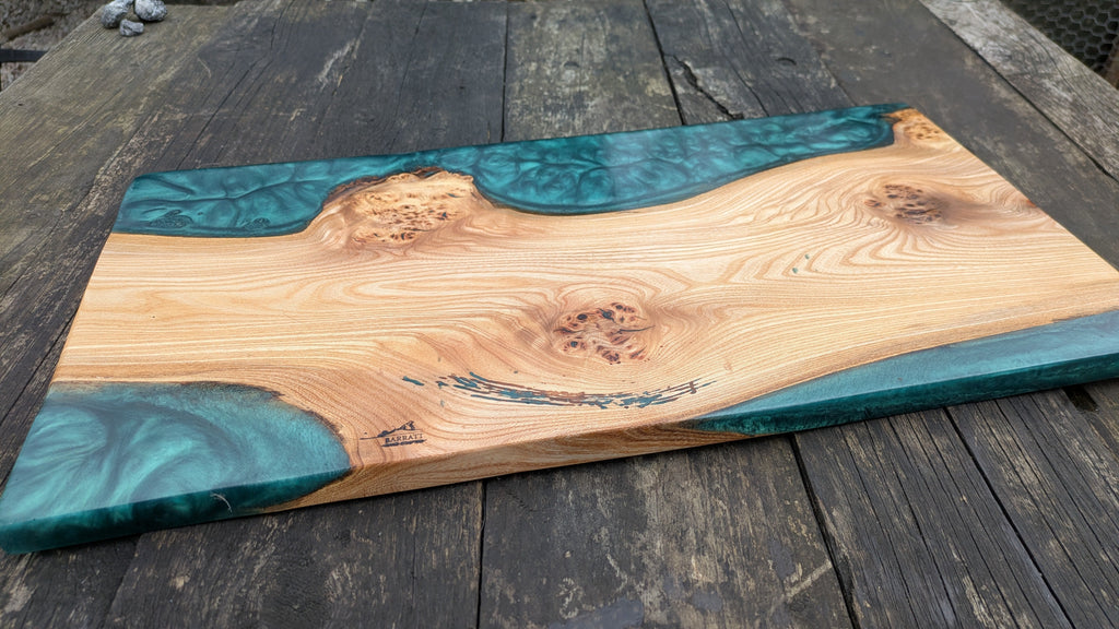 British Elm and dark green resin board