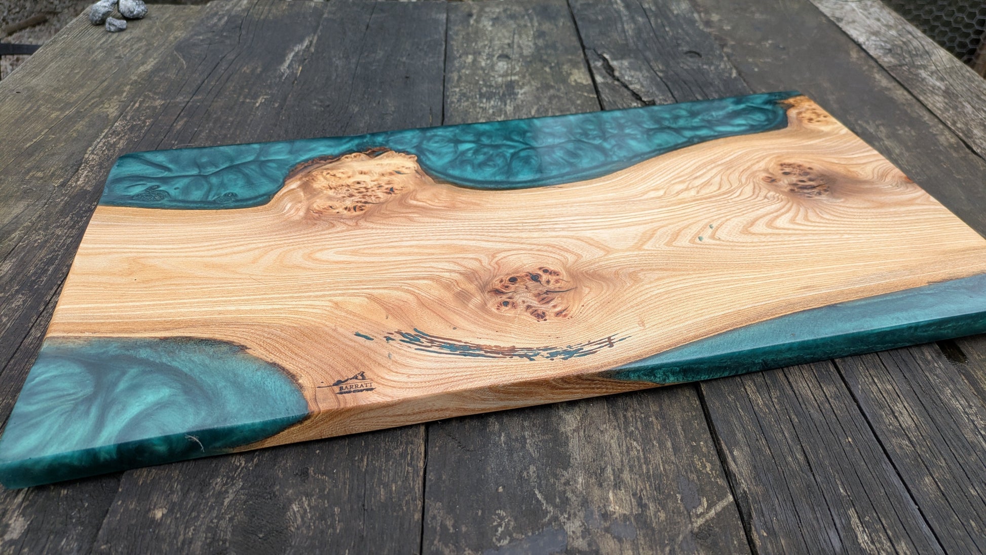 British Elm and dark green resin board