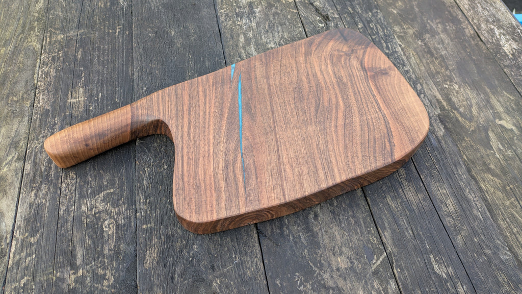 Walnut tomahawk board