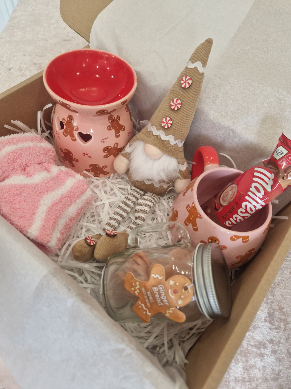 Gingerbread Wax Melt Gift Box with Hot Chocolate and Cosy Socks