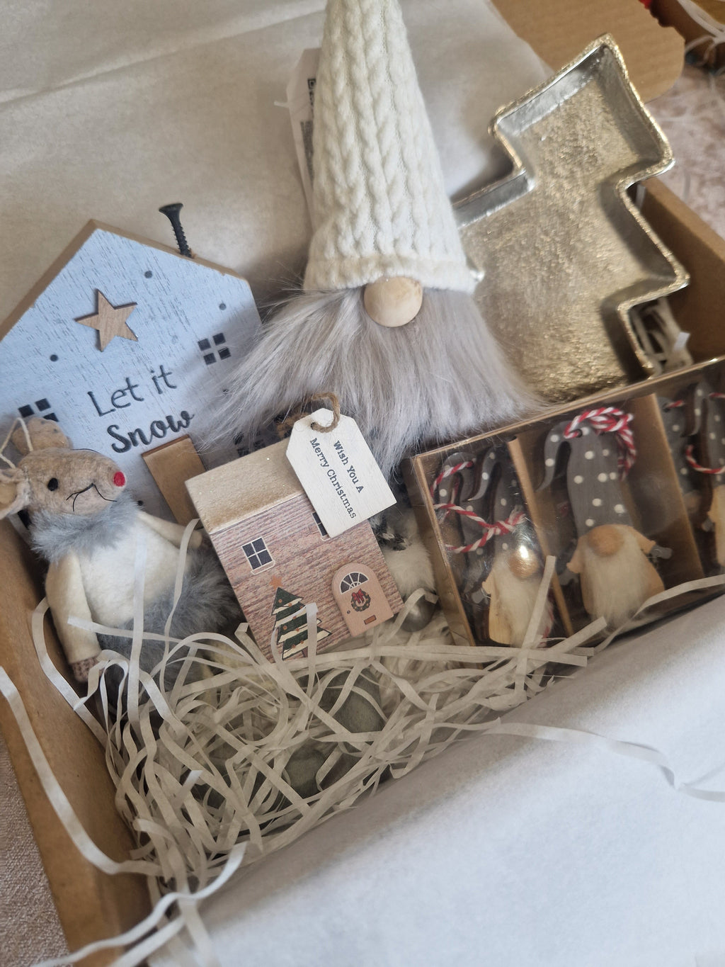 Cosy Silver Gift Box with Festive Decorations