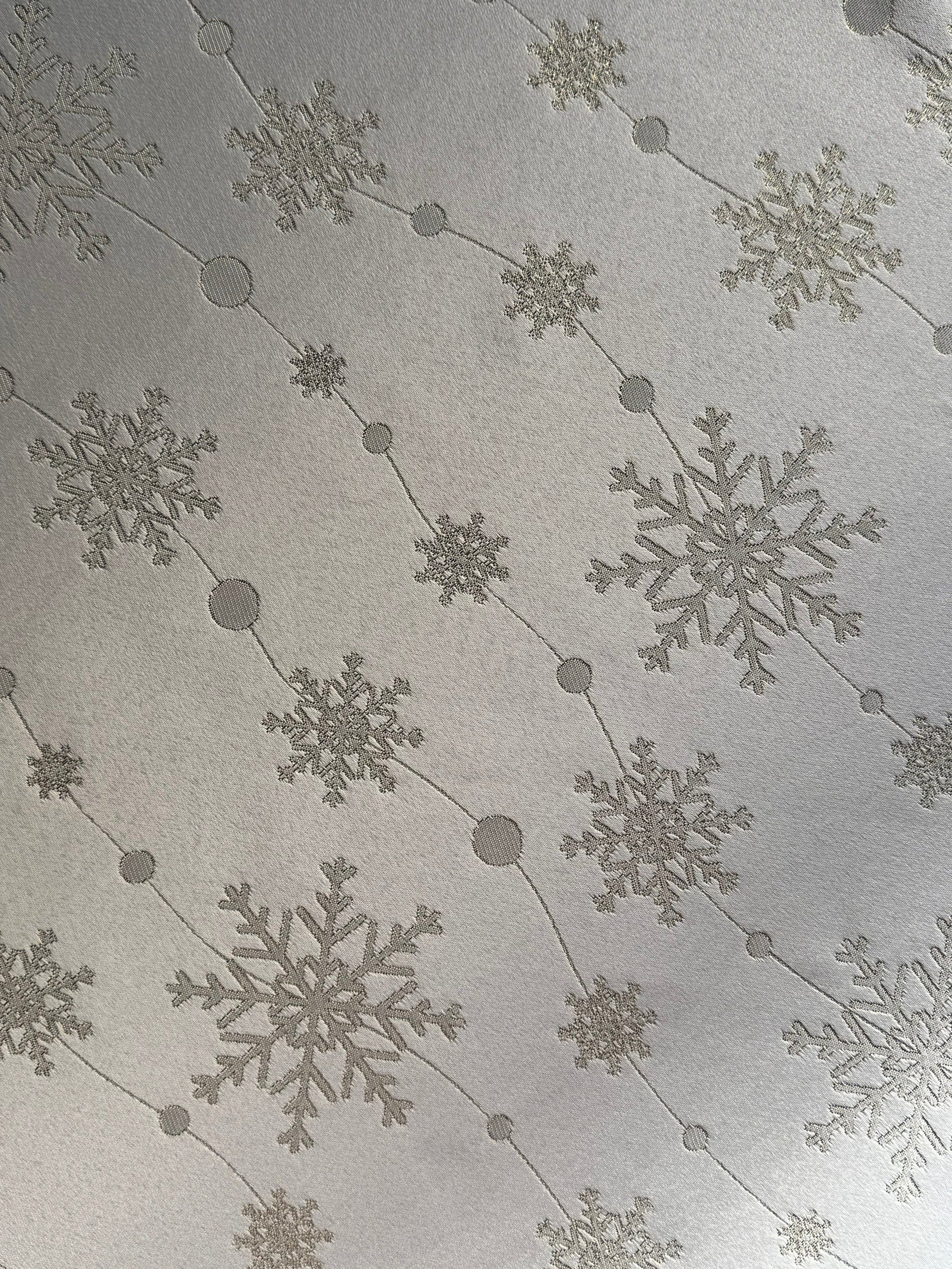 Round Tablecloth - Golden Snowfall