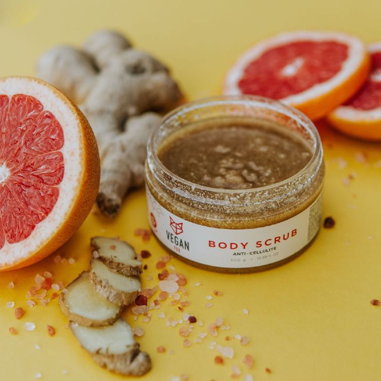 Ginger Body Scrub with Salt – Smooth Skin & Anti-Cellulite by Vegan Fox at www.brixbailey.com