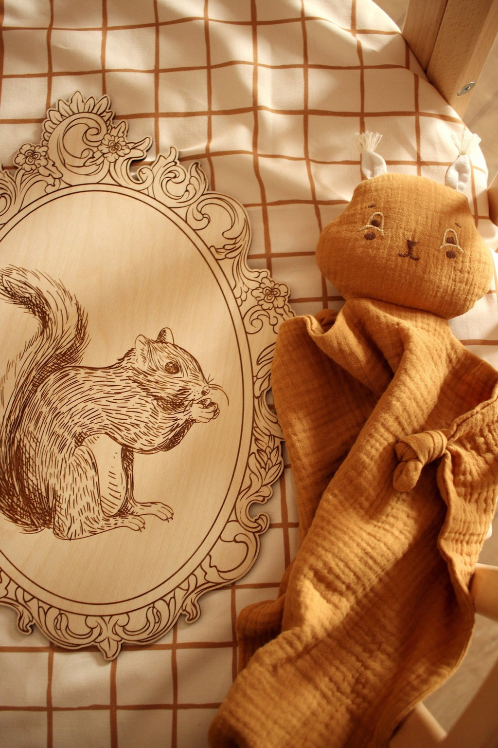 Set of 4 Engraved Forest Animals Pictures with Retro Frame