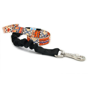bold close-up of the boho dog leash's shock-absorbing handle and clasp