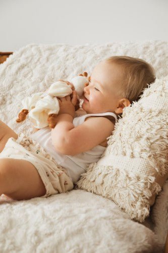 Comforter with Soother Holder