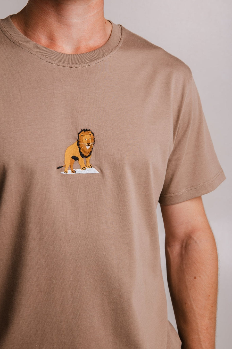 Lion T-shirt - Milky Brown