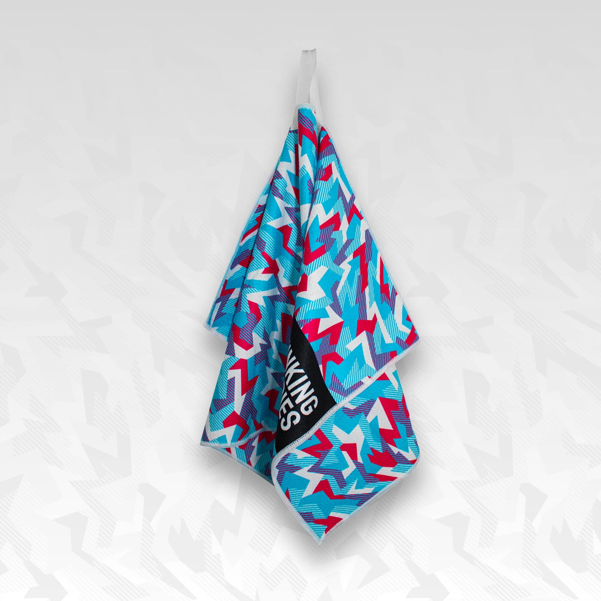 Microfibre Golf Towel with Geometric Camo Pattern