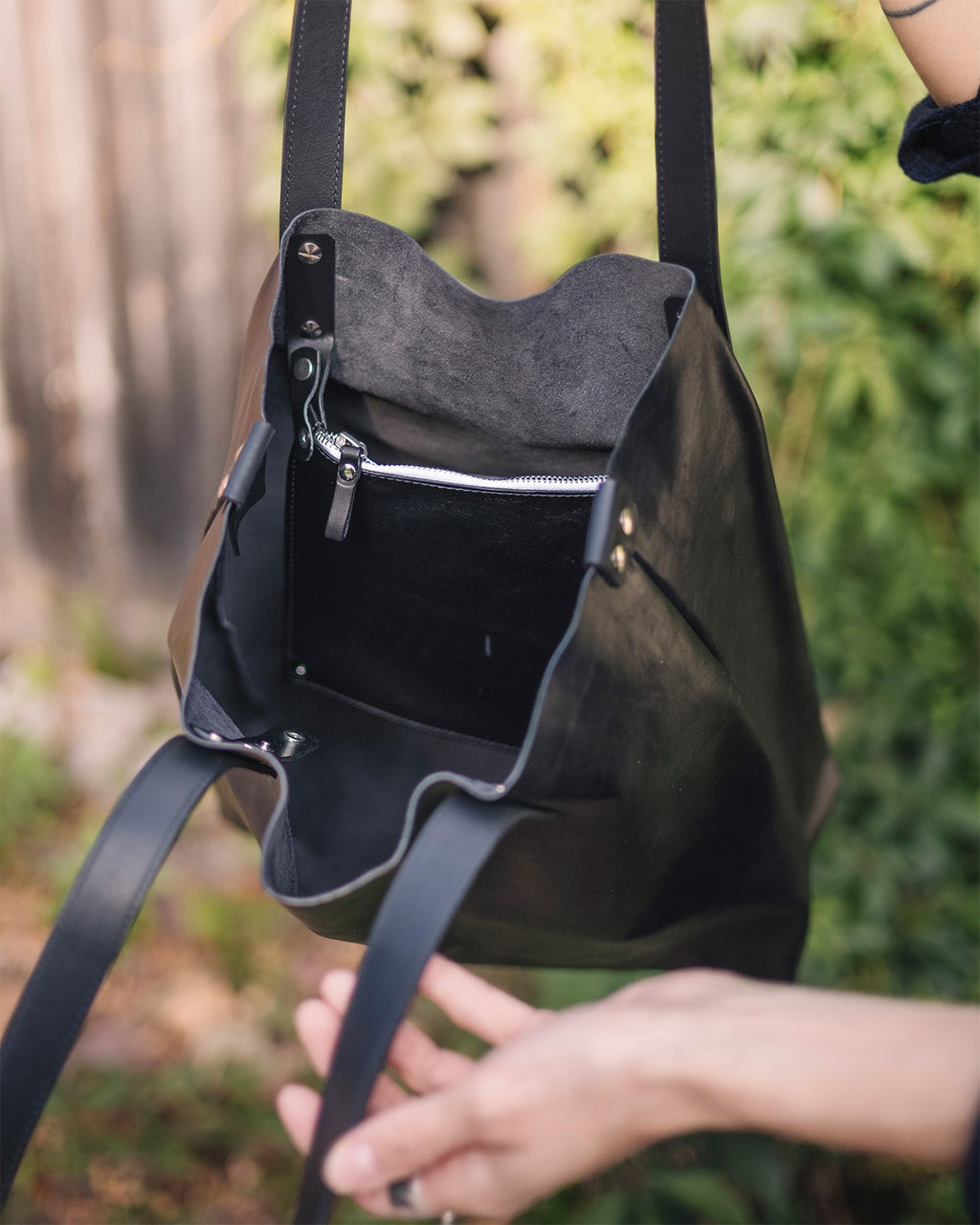 Leather Tote Bag with removable zip pocket - Black