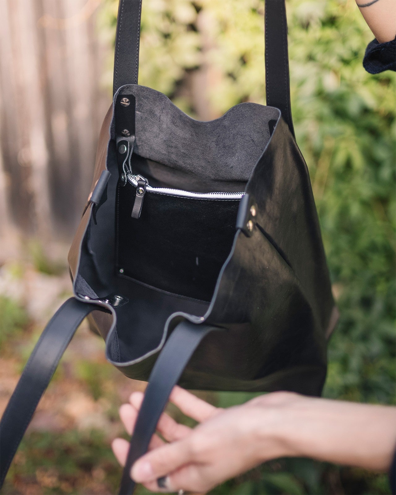 Leather Tote Bag with removable zip pocket - Black