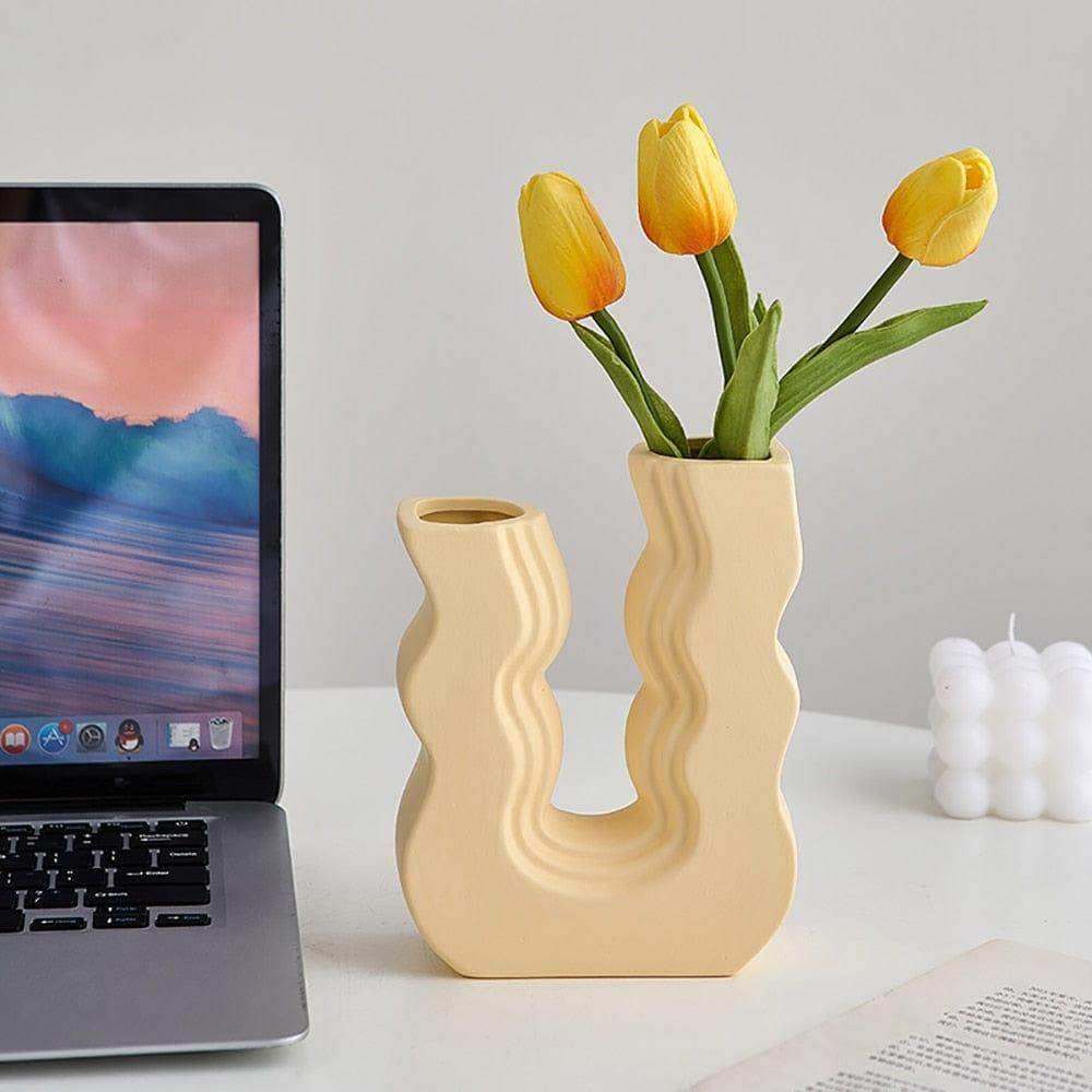 Wavy Wonder Vase