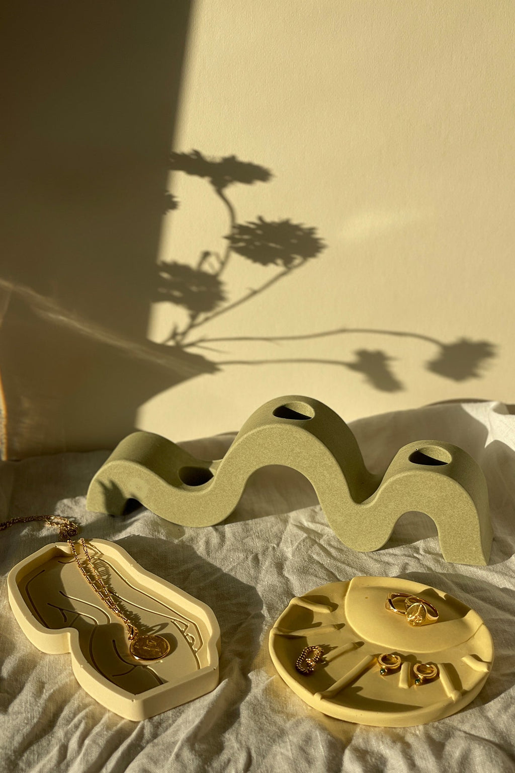 Wavy Candle Stick Holder