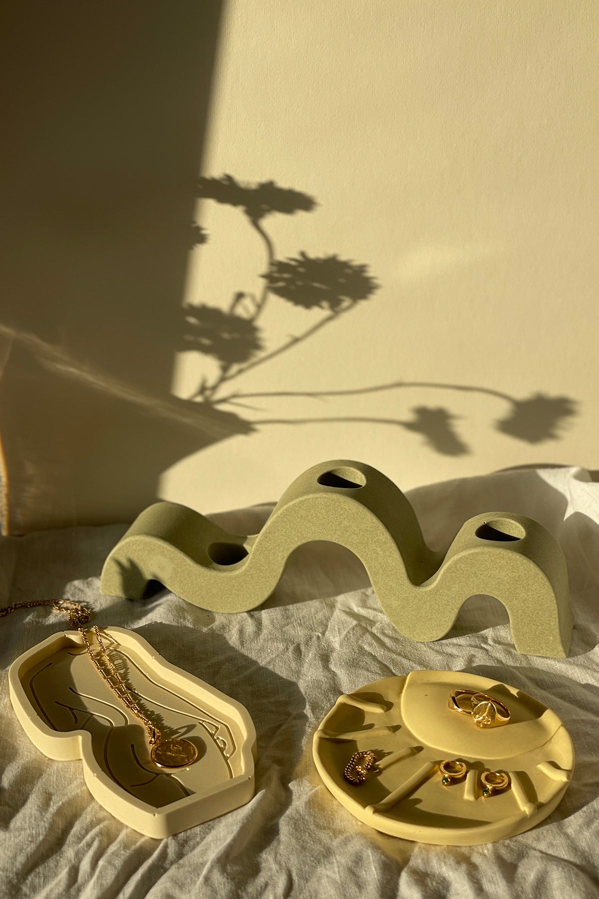 Wavy Candle Stick Holder