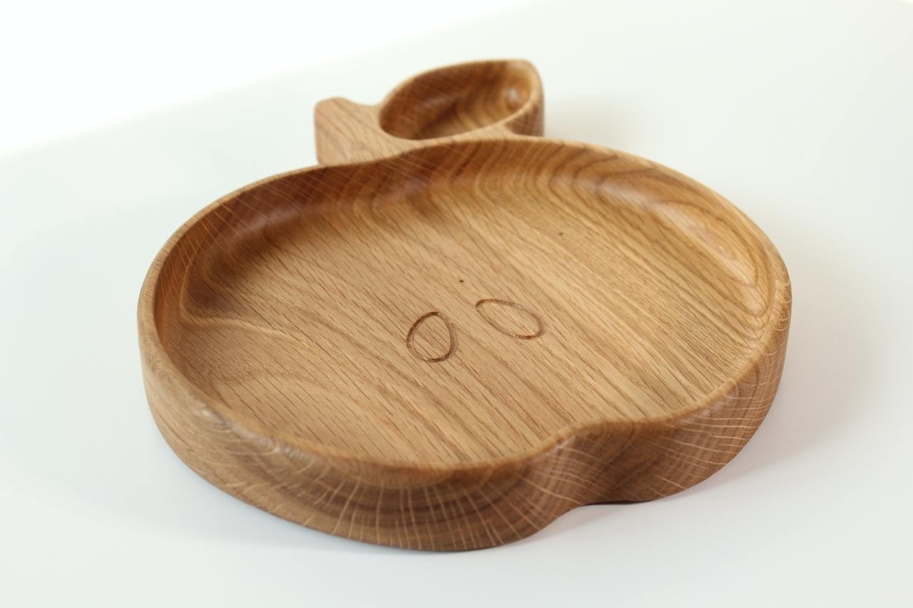 bold handmade wooden kids plate with apple design - natural oak, smooth finish, eco-friendly baby gift