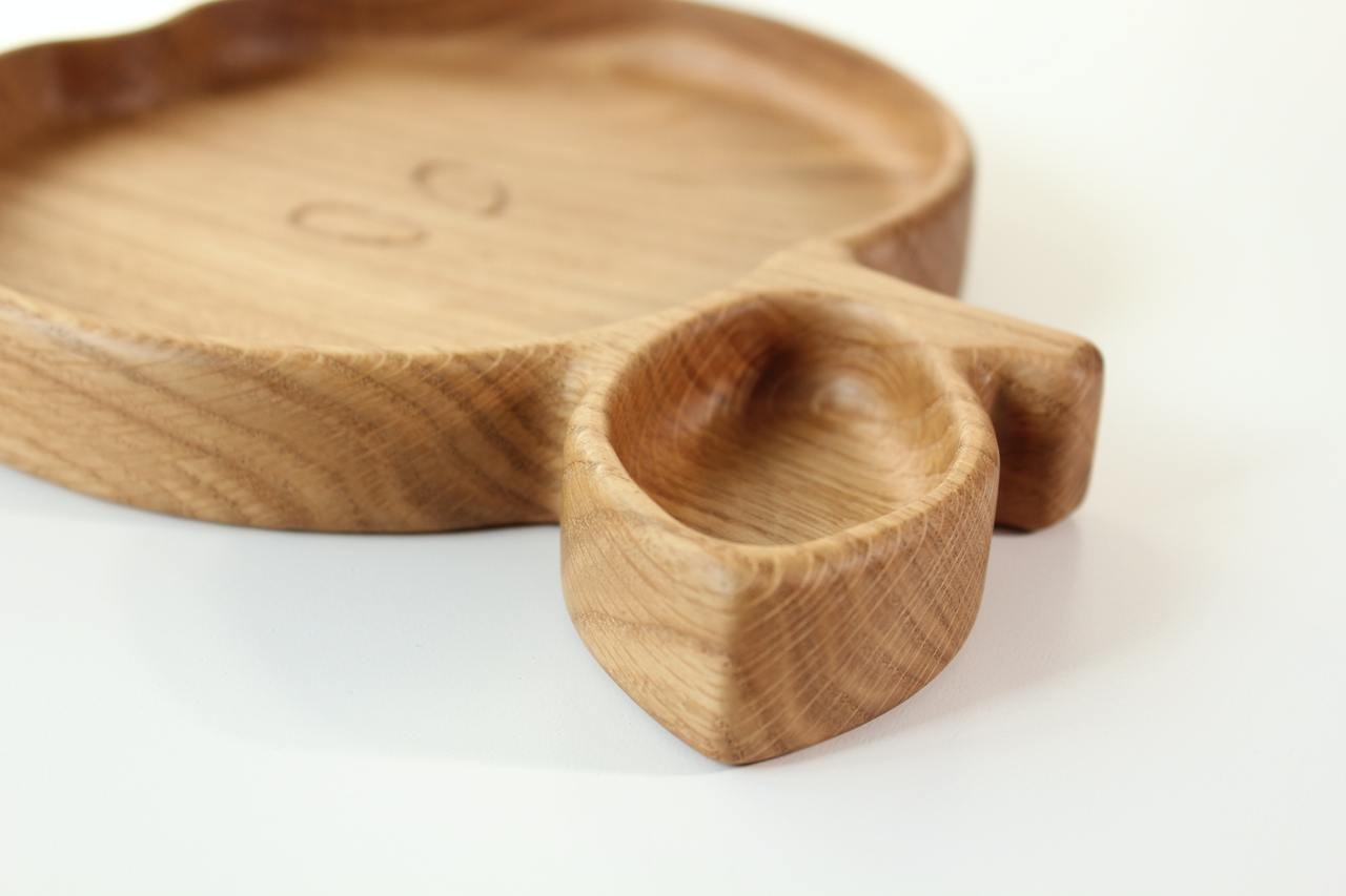 elegant hand-polished wooden kids plate with apple design, natural oak, smooth finish, gift-ready