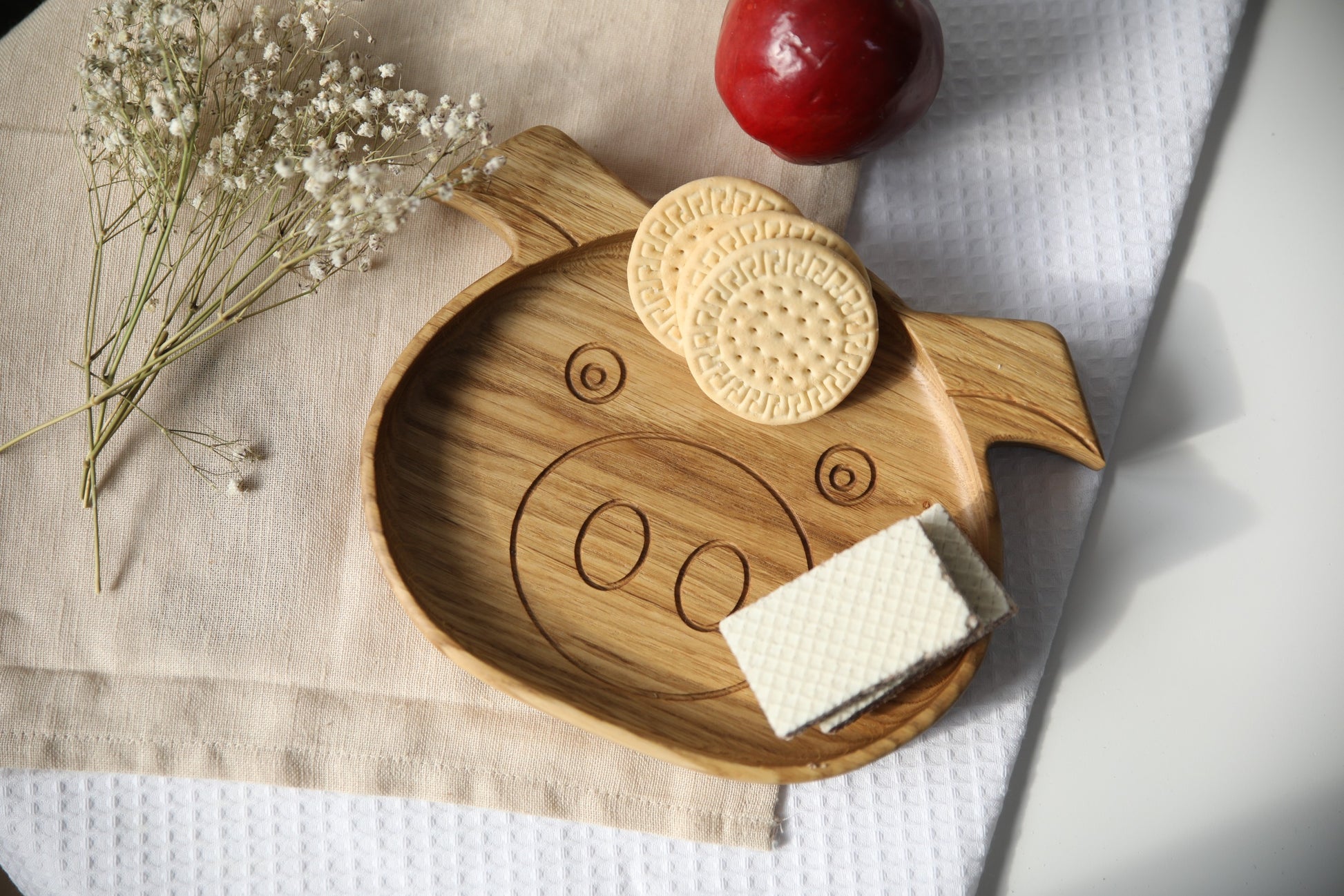 handmade oak wooden plate for kids with smooth polished surface and boar design, eco-friendly and safe