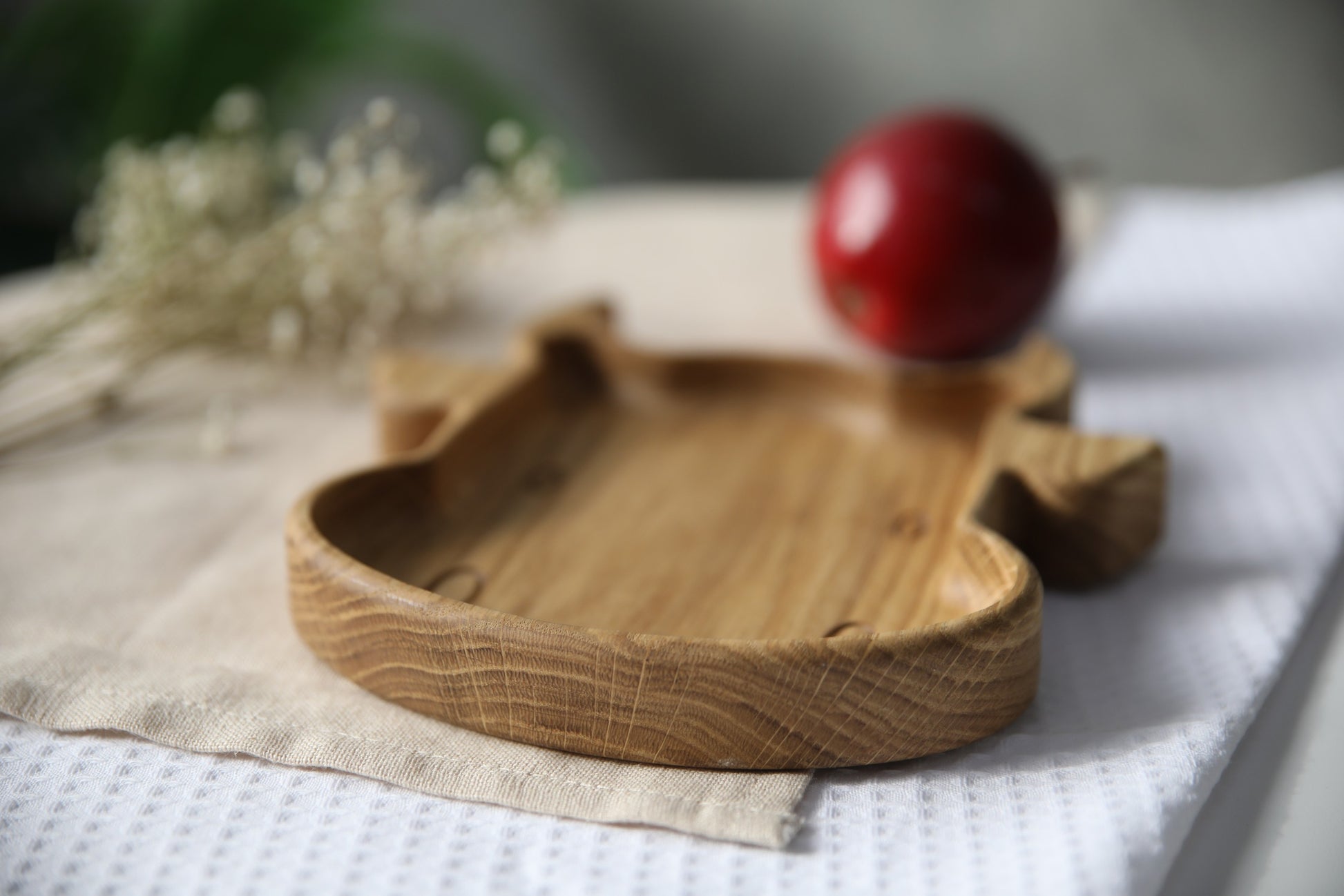 playful wooden kids plate with bull design, hand-polished oak, perfect for messy mealtime fun