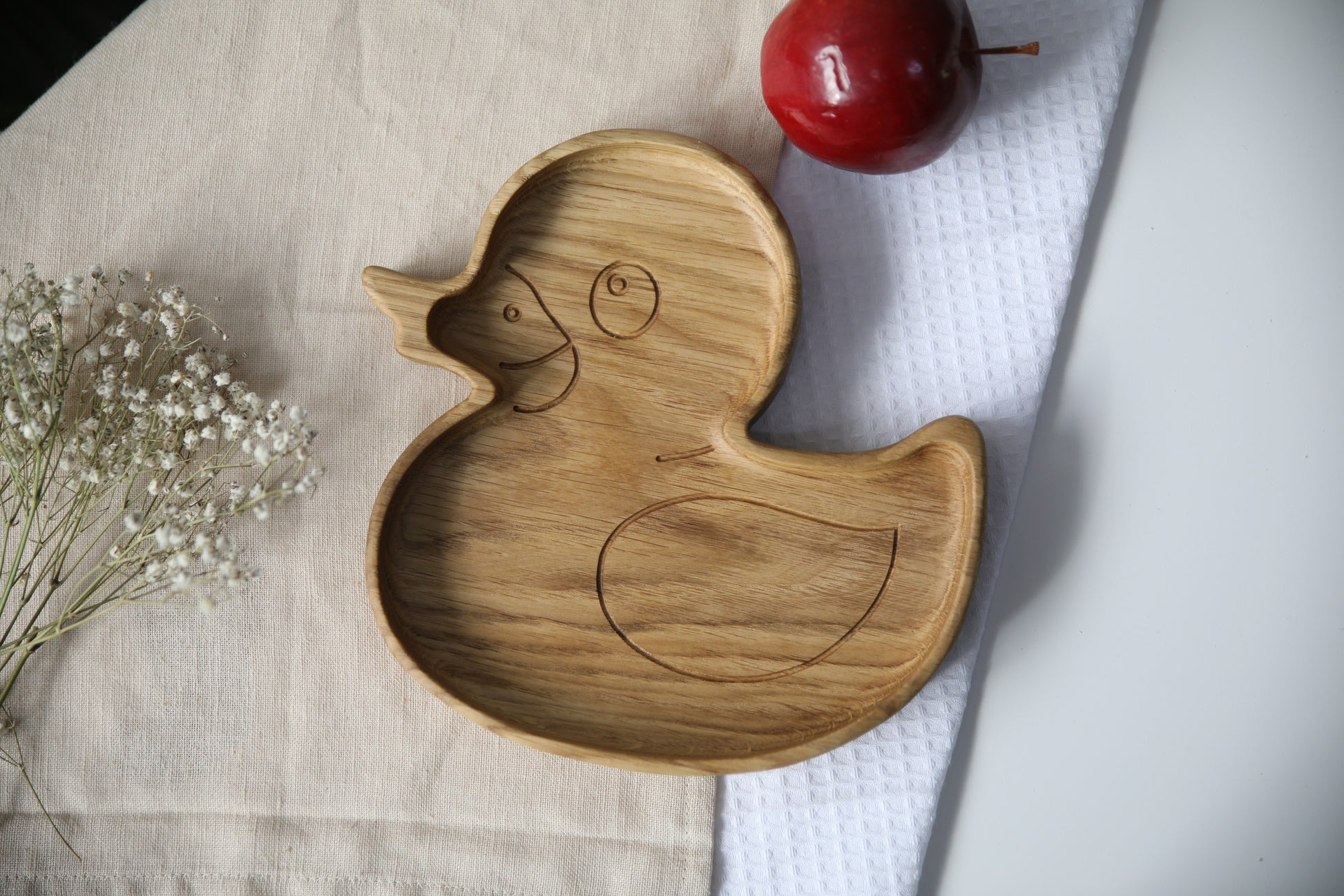 elegant handmade wooden duckling plate for kids, natural oak with smooth polished finish, gift-ready