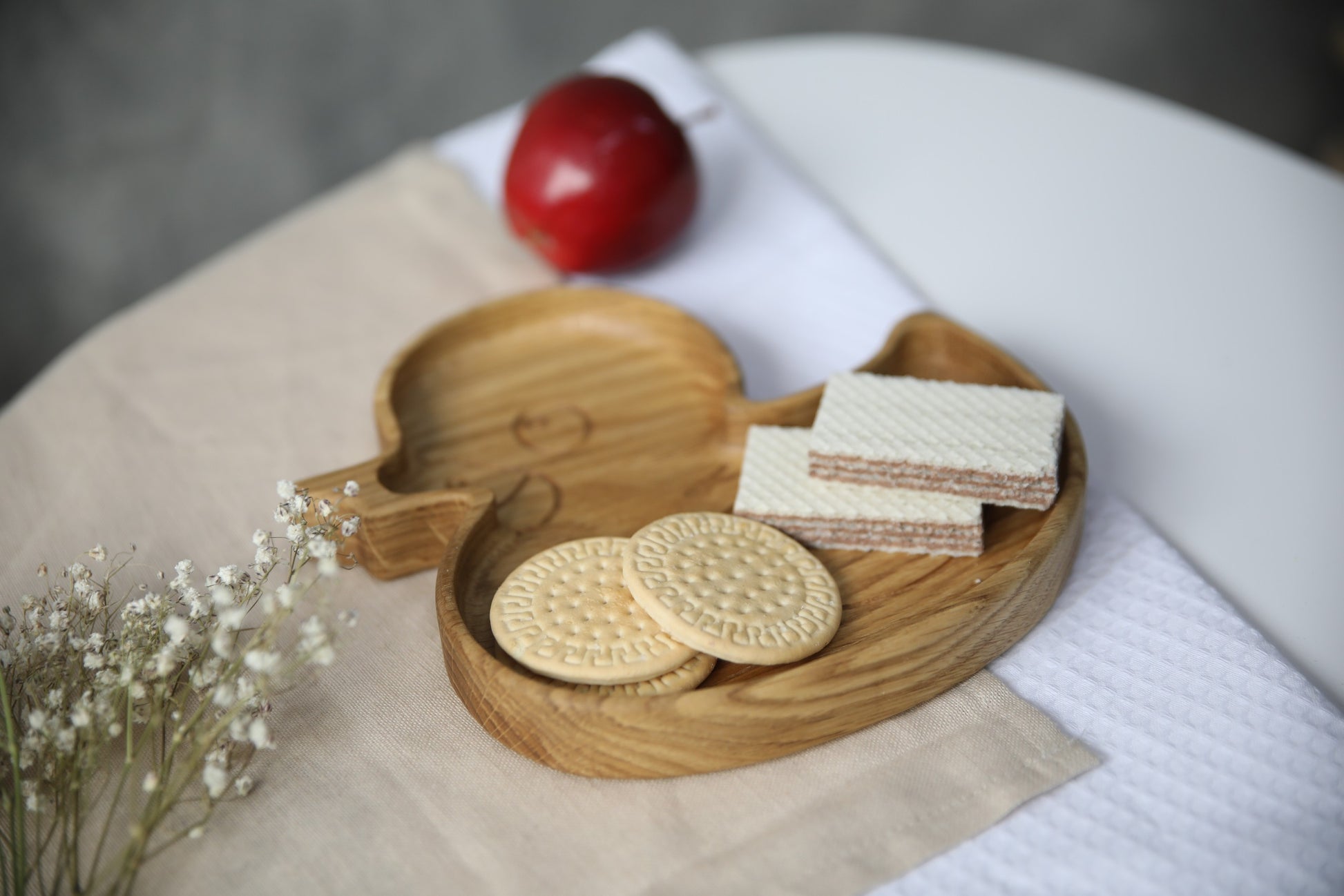 bold handmade wooden duckling plate for kids - natural oak with smooth polished surface and food-safe wax coating
