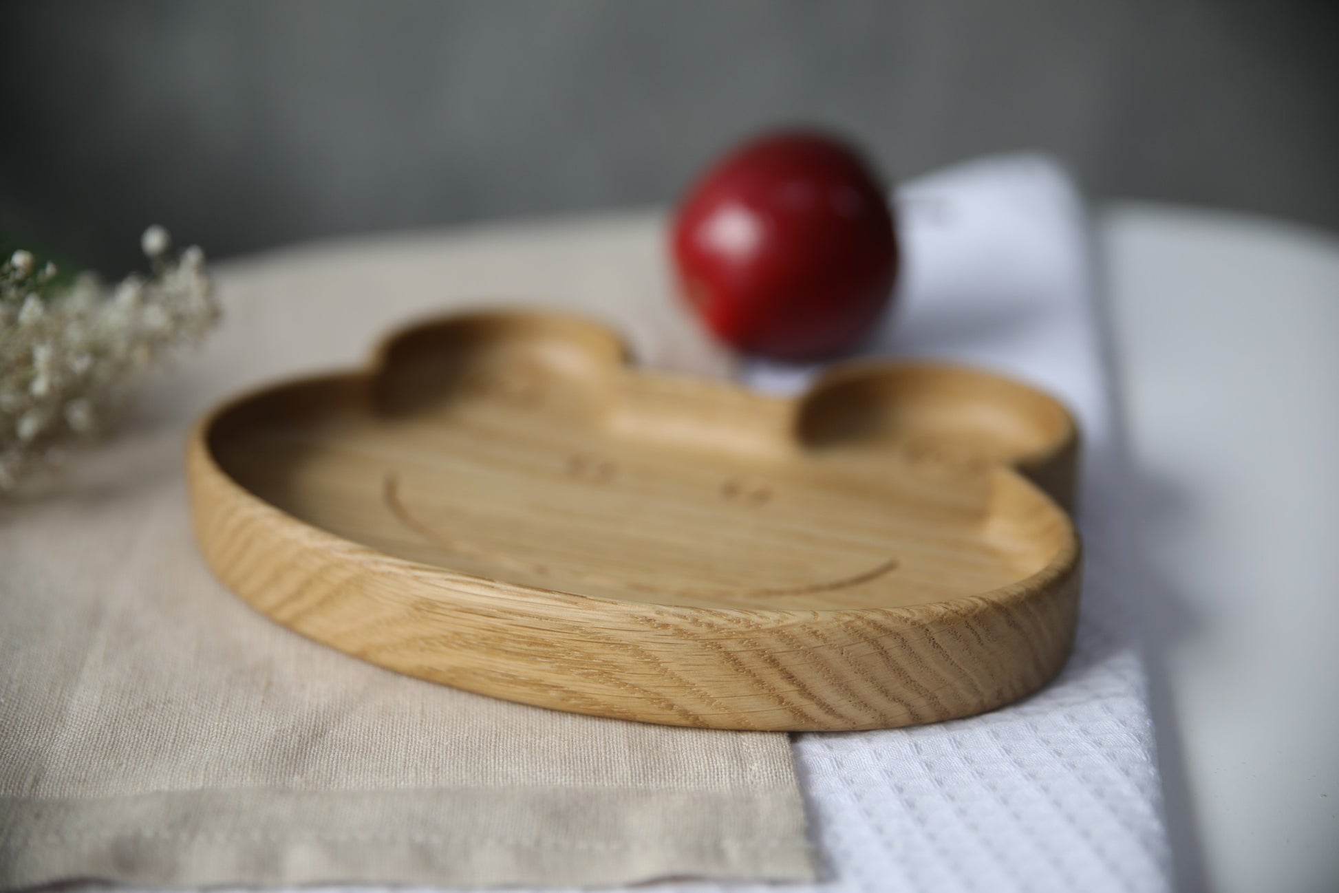 bold frog-shaped wooden plate for kids, hand-polished oak with smooth finish, eco-friendly and safe