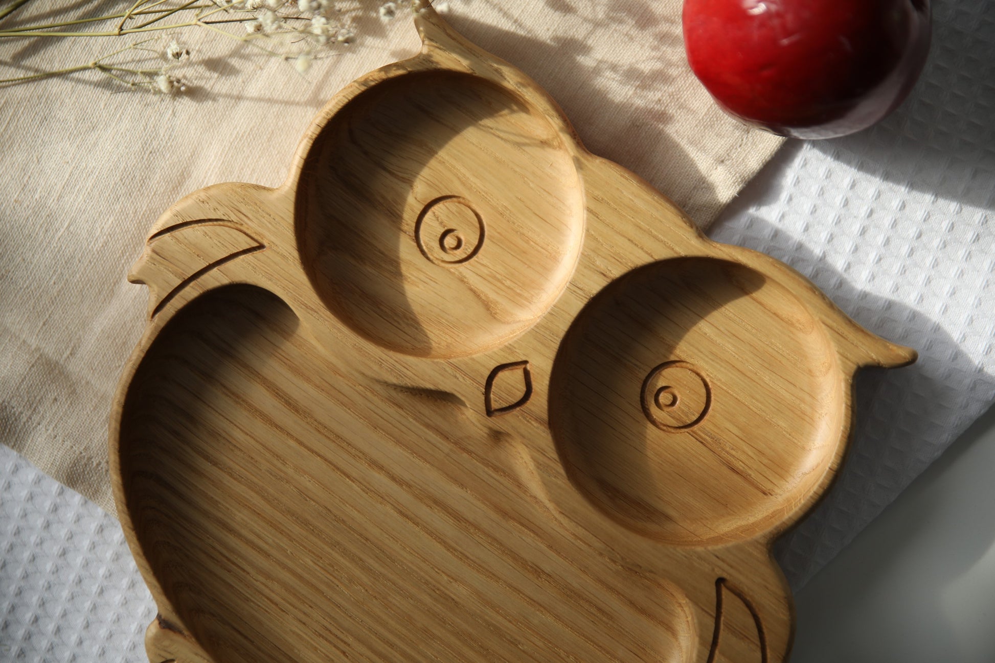 elegant handmade wooden owl plate for kids, smooth oak surface with natural grain, gift-ready with optional engraving