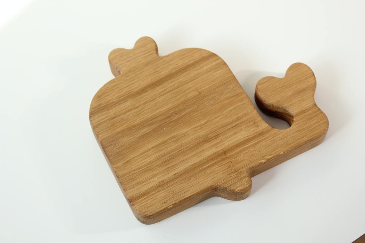 bold handmade wooden whale plate for kids - natural oak with smooth polished surface, safe and stylish